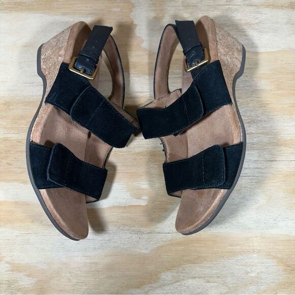 Vionic Marian Black Suede Wedge Sandals Women’s Size 6 - Picture 3 of 9